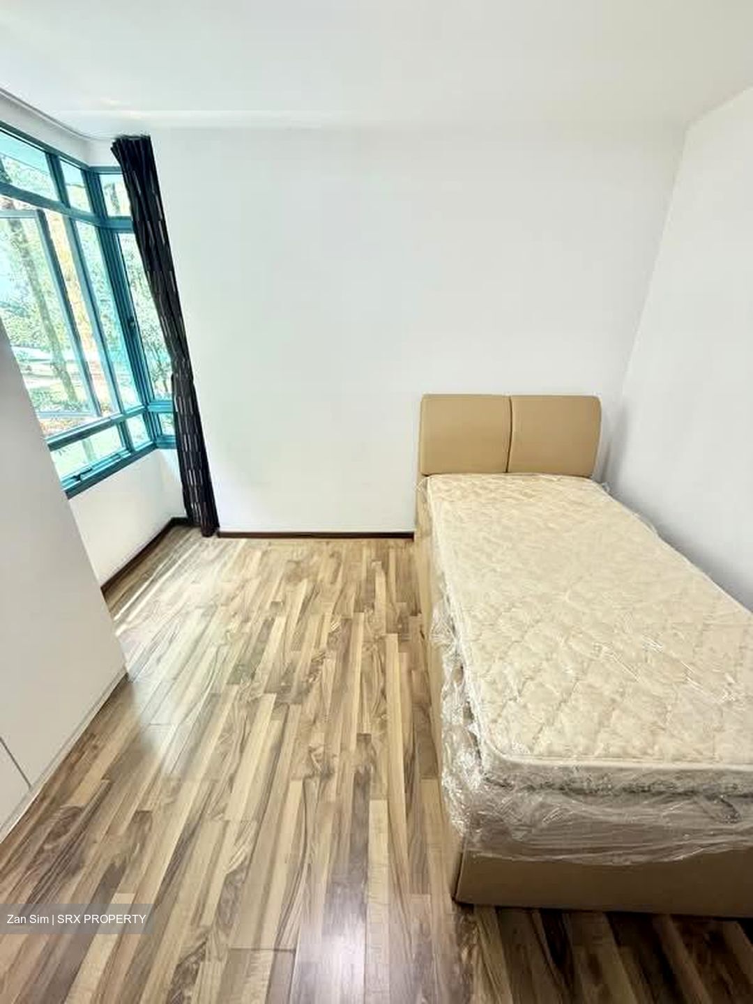 Blk 184 Edgefield Plains (Punggol), HDB Executive #602909961